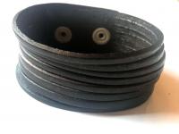 Vastag bőr karkötő csíkos (fekete)